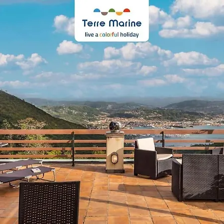 Quadro D'autore, Terre Marine Apartment